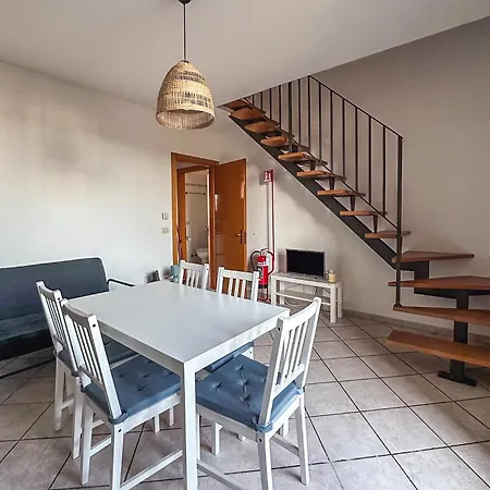 Dullos' House 丽都阿德里亚诺